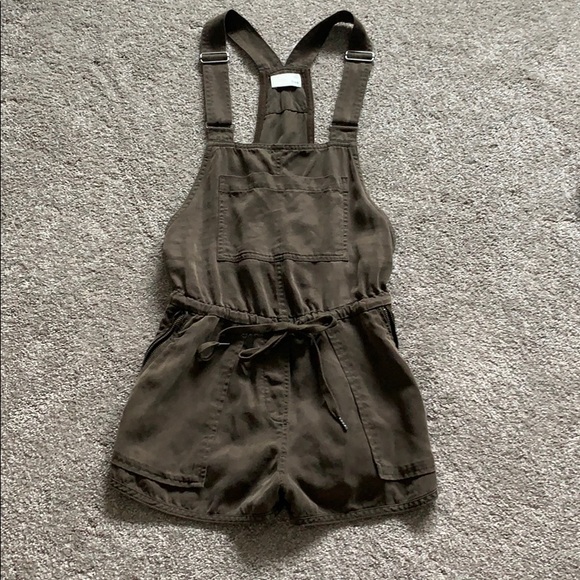 Aritzia Overalls - Picture 1 of 3